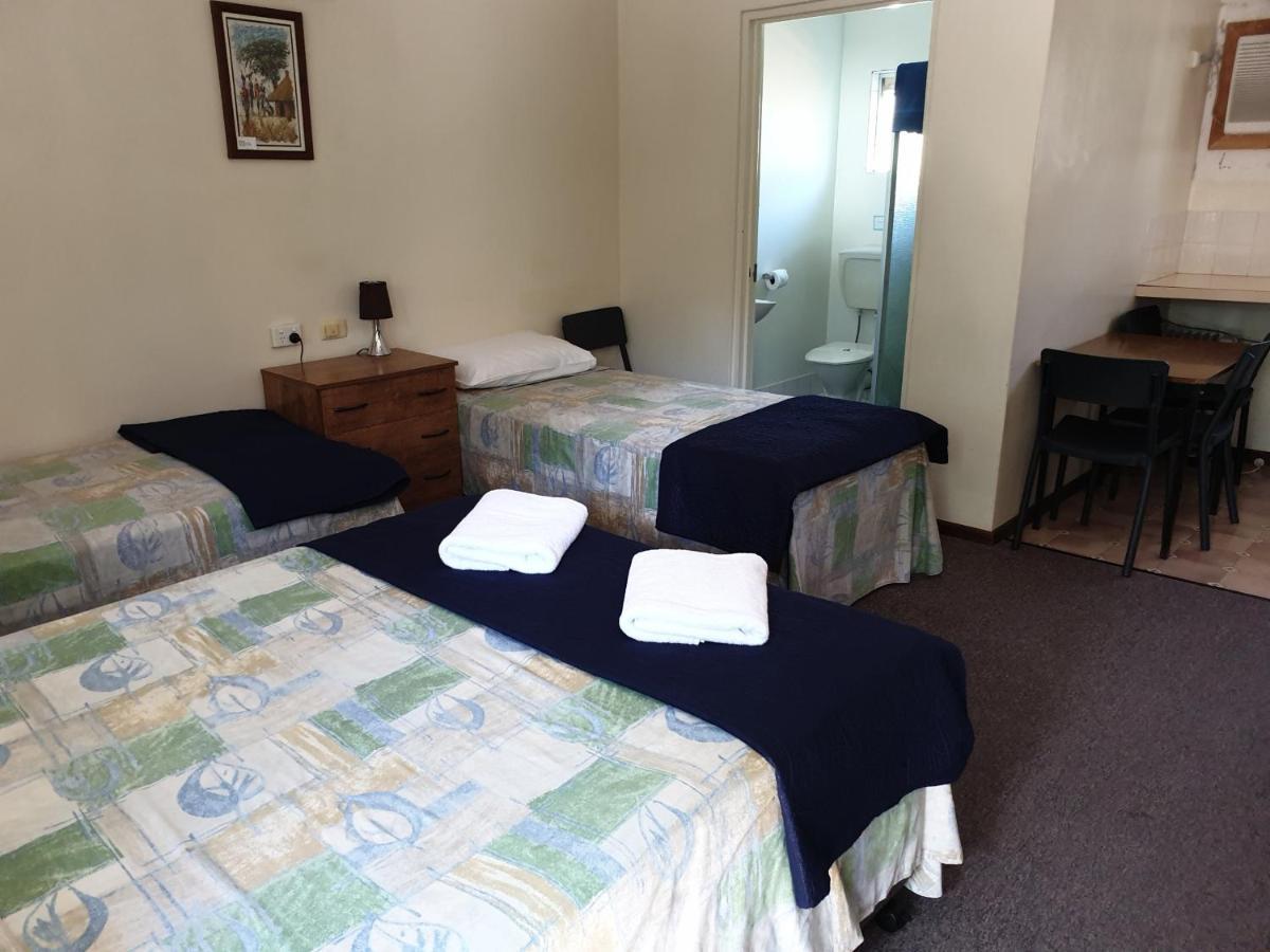 Affordable Gold City Motel Charters Towers Εξωτερικό φωτογραφία