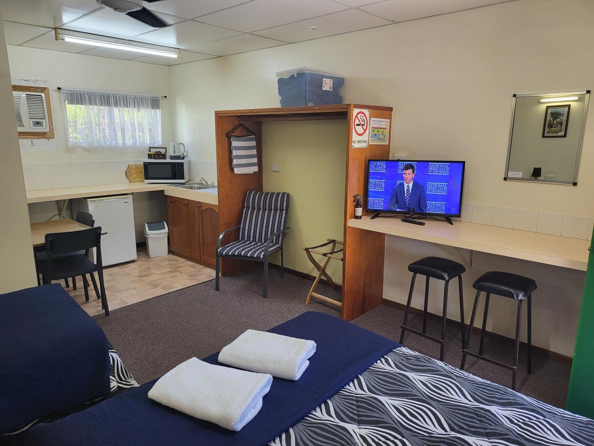 Affordable Gold City Motel Charters Towers Εξωτερικό φωτογραφία