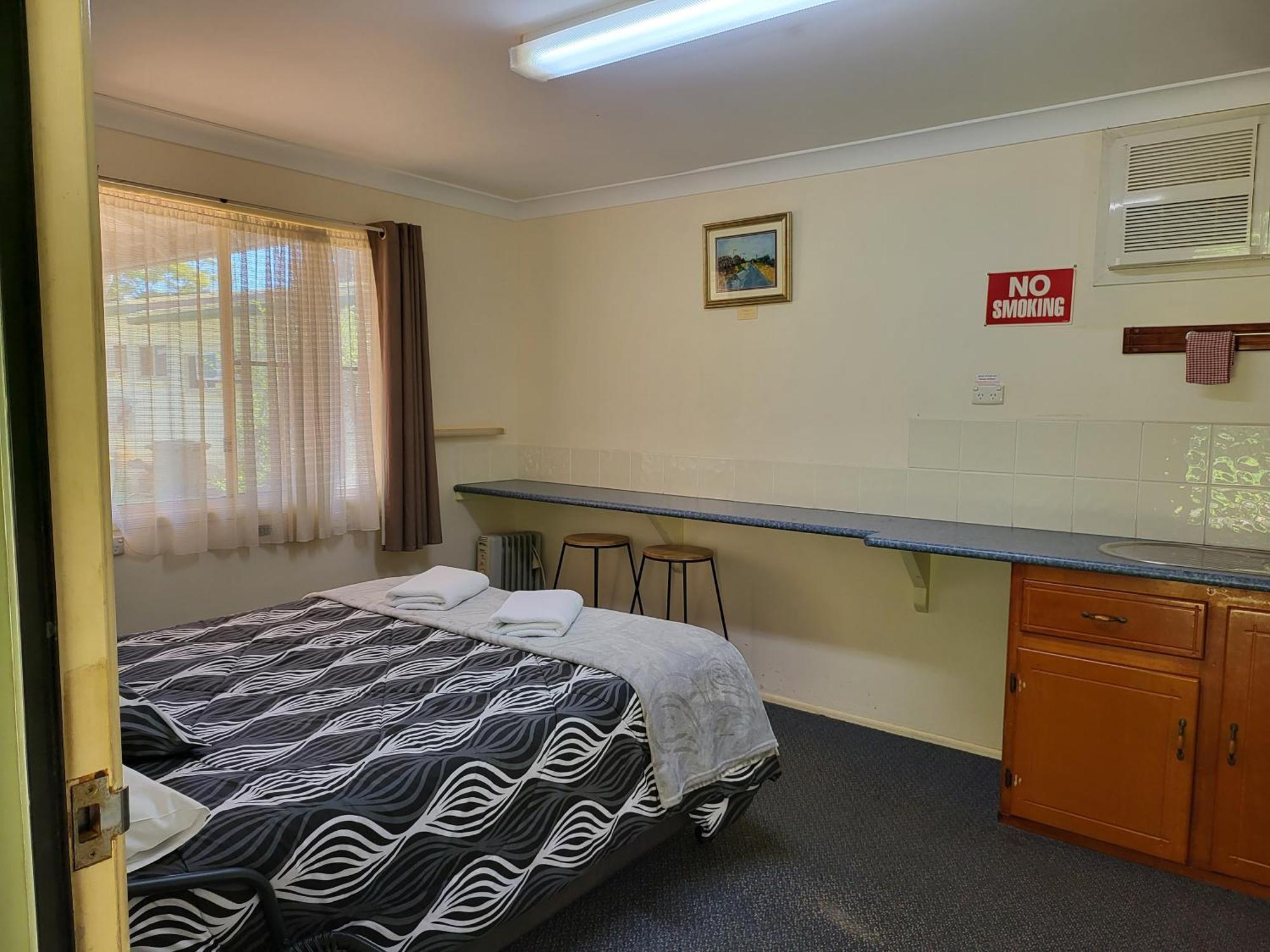 Affordable Gold City Motel Charters Towers Εξωτερικό φωτογραφία